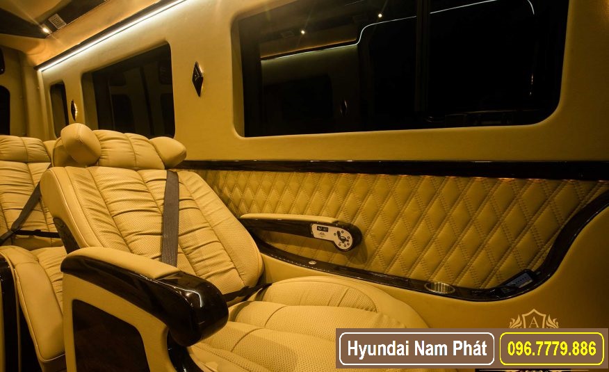 Hyundai Solati Limousine 10 Chỗ Bản Nâng Cấp Hoàn Hảo